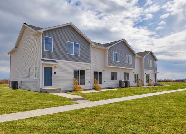 Property at 2828 Quartz Ave NE, Bondurant, IA 50035, 3 beds, 2.5 baths