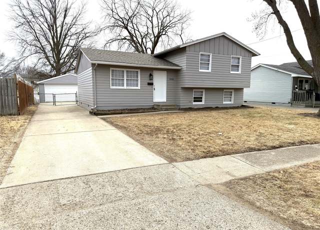 Property at 3905 E Ovid St, Des Moines, IA 50317, 3 beds, 1 bath