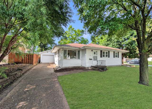Property at 3512 Aurora Ave, Des Moines, IA 50310, 3 beds, 2 baths