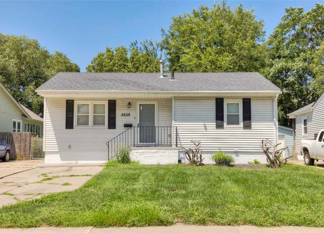 Property at 2938 Indianapolis Ave, Des Moines, IA 50317, 3 beds, 1 bath