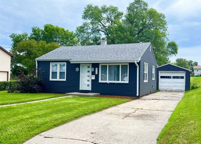 Property at 314 E 14th St N, Newton, IA 50208, 2 beds, 1 bath
