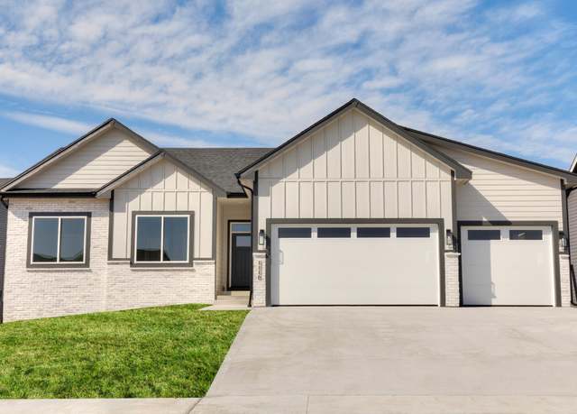 Property at 1116 NE Meadow Crossing Dr, Ankeny, IA 50021, 5 beds, 3 baths
