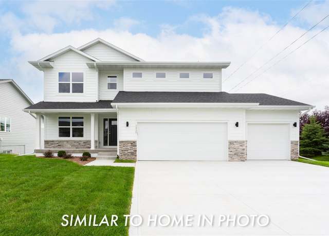 Property at 213 Timberview Cir, Pella, IA 50219, 5 beds, 4 baths