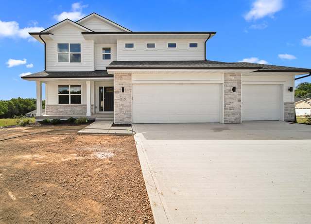 Property at 213 Timberview Cir, Pella, IA 50219, 5 beds, 4 baths