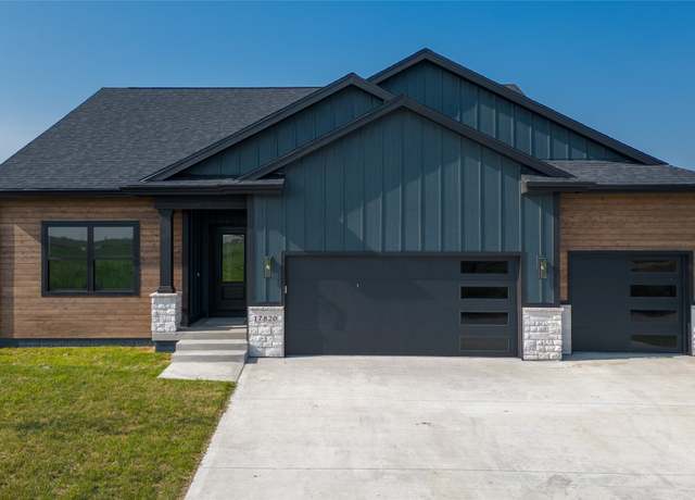 Property at 17820 Goodman Dr, Urbandale, IA 50263, 4 beds, 3 baths