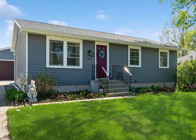 Property at 1515 W Boston Ave, Indianola, IA 50125, 4 beds, 3 baths