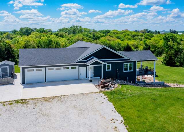 Property at 7291 70th Ave, Indianola, IA 50125, 5 beds, 3 baths