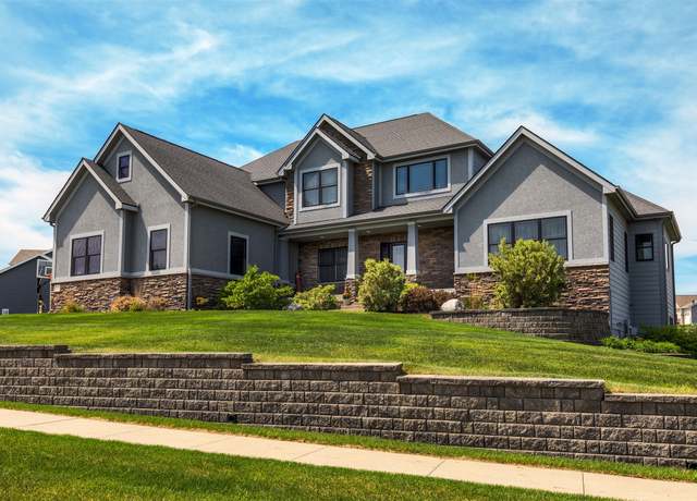 Property at 1905 Normandy Dr, Carlisle, IA 50047, 5 beds, 4.5 baths
