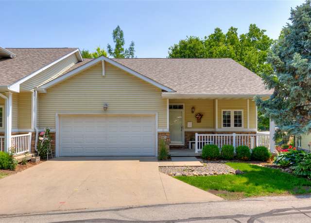 Property at 5567 Meredith Dr Unit 3A, Des Moines, IA 50310, 3 beds, 2.5 baths
