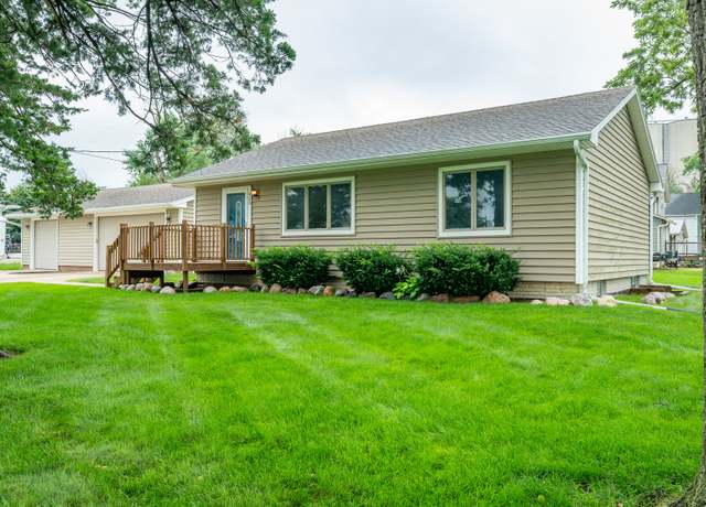 Property at 420 NE 141st Pl, Alleman, IA 50007, 3 beds, 2 baths