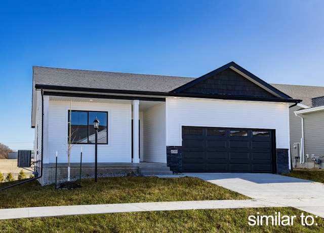Property at 5534 167th St, Urbandale, IA 50323, 3 beds, 2 baths