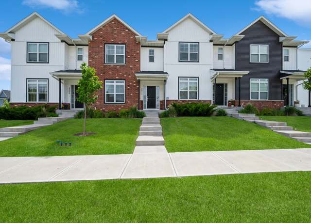 Property at 4813 Preston Ln, Iowa City, IA 52246, 3 beds, 2.5 baths