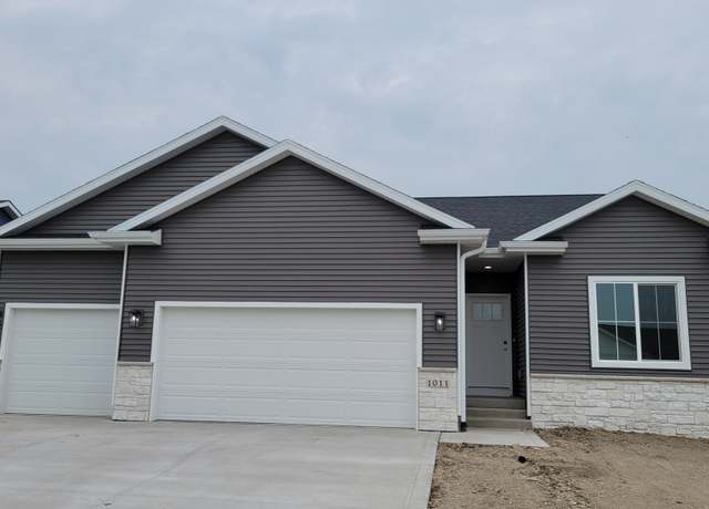 Property at 1011 NW Jackson Dr, Ankeny, IA 50023, 3 beds, 2 baths
