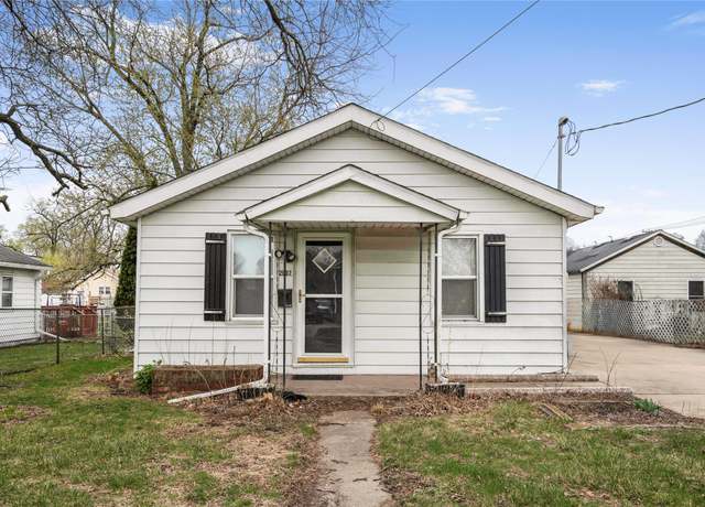 Property at 2907 Garfield Ave, Des Moines, IA 50317, 2 beds, 1 bath