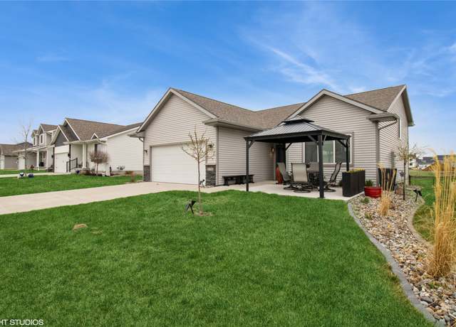 Property at 2712 NW 25th St, Ankeny, IA 50023, 3 beds, 3 baths