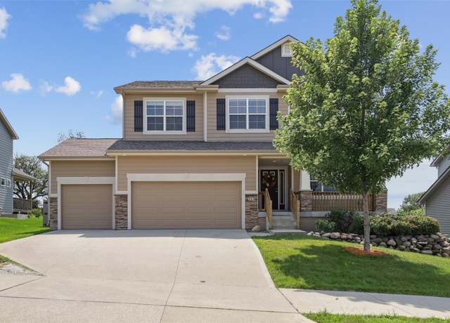 Property at 312 W High Rd, Norwalk, IA 50211, 6 beds, 2.5 baths