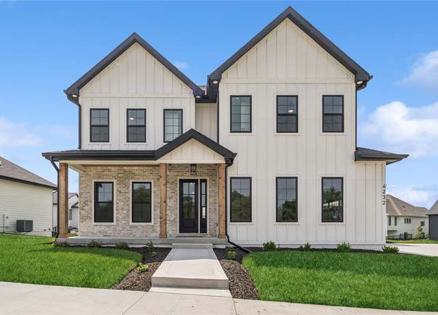 Property at 4232 Westgate Pkwy, Clive, IA 50325, 4 beds, 3.5 baths