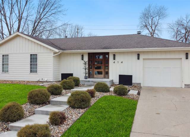 Property at 414 NW Chapel Dr, Ankeny, IA 50023, 4 beds, 2.5 baths
