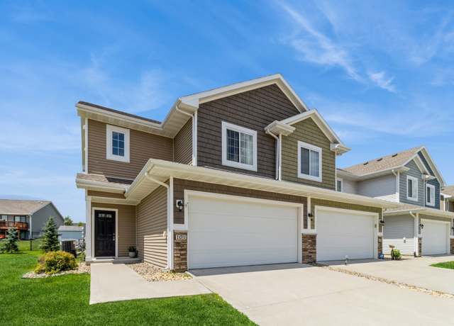 Property at 101 Sycamore Ln, Norwalk, IA 50211, 3 beds, 2.5 baths