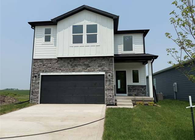 Property at 1069 NW Macarthur Ln, Waukee, IA 50263, 4 beds, 2.5 baths