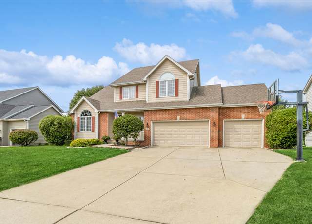 Property at 830 SE Mapleleaf Ln, Waukee, IA 50263, 5 beds, 3.5 baths