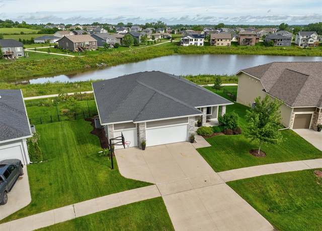 Property at 7720 NW 95th Ct, Johnston, IA 50131, 4 beds, 3 baths