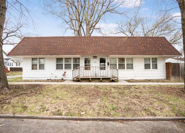 Property at 1301 E Sheridan Ave, Des Moines, IA 50316, 2 beds, 2 baths