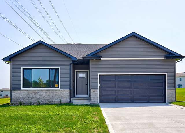 Property at 5539 167th St, Urbandale, IA 50323, 4 beds, 3 baths