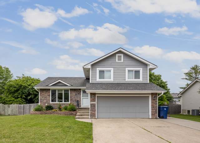 Property at 8123 Brookview Dr, Urbandale, IA 50322, 4 beds, 2.5 baths