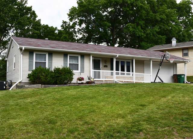 Property at 310 Fleming Rd, Carlisle, IA 50047, 3 beds, 2.5 baths
