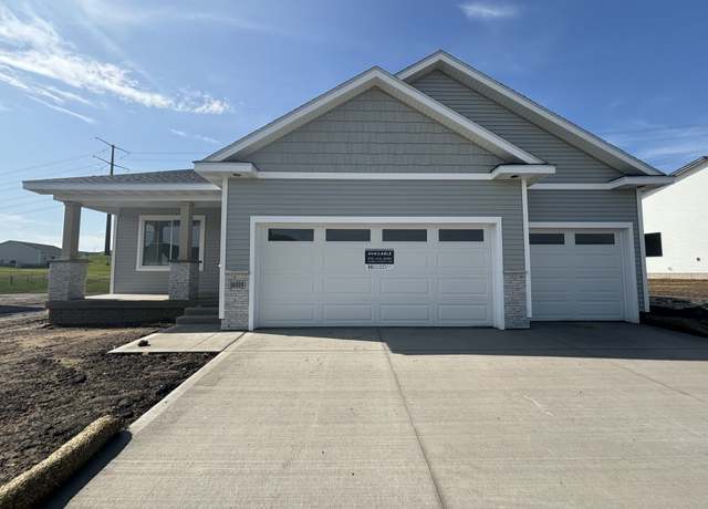 Property at 16514 Ironwood Ln, Urbandale, IA 50323, 3 beds, 2 baths