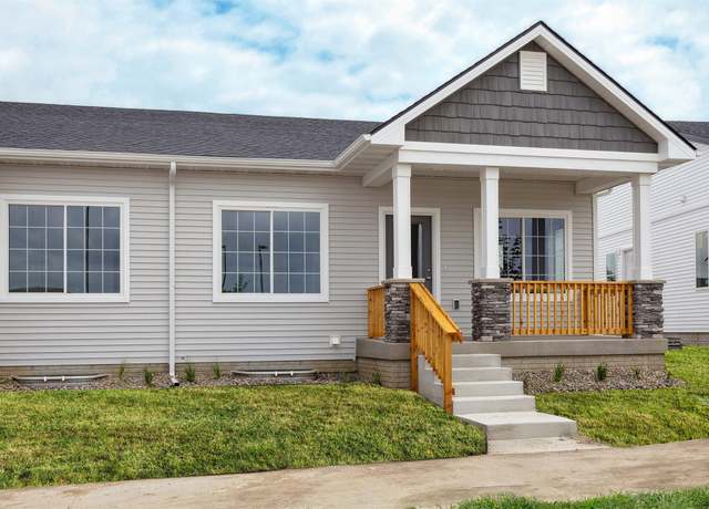 Property at 940 Sawgrass Dr, Norwalk, IA 50211, 3 beds, 3 baths