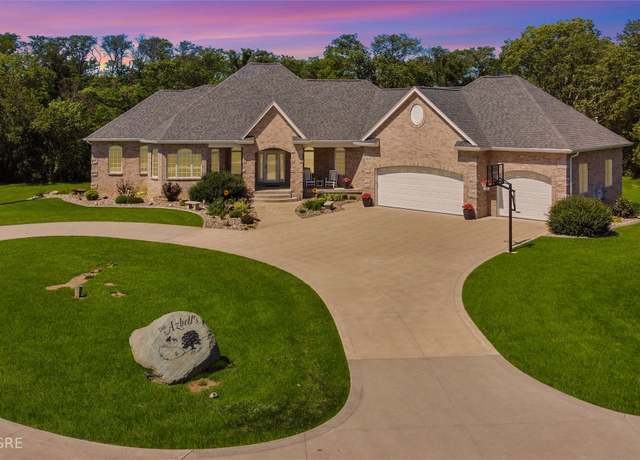 Property at 6690 NE 119th Pl, Bondurant, IA 50035, 6 beds, 2.5 baths