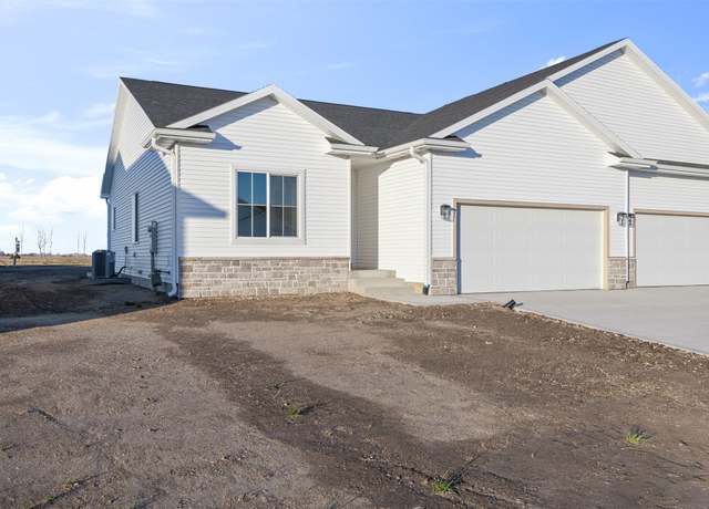 Property at 4506 NW 17th St, Ankeny, IA 50023, 3 beds, 2 baths