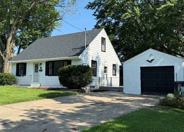 Property at 1205 Elder Ln, Des Moines, IA 50315, 3 beds, 1 bath