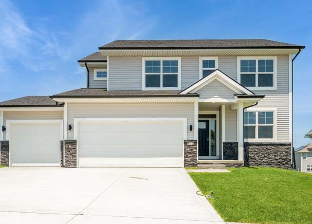 Property at 712 Meadow Rd, Adel, IA 50003, 4 beds, 2.5 baths
