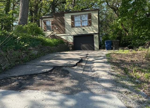 Property at 718 Monona Ave, Des Moines, IA 50315, 1 bed