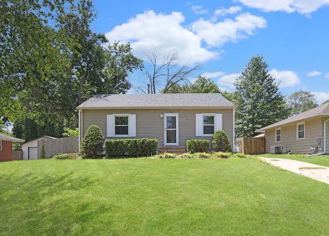 Property at 217 E Park Ave, Des Moines, IA 50315, 3 beds, 1 bath