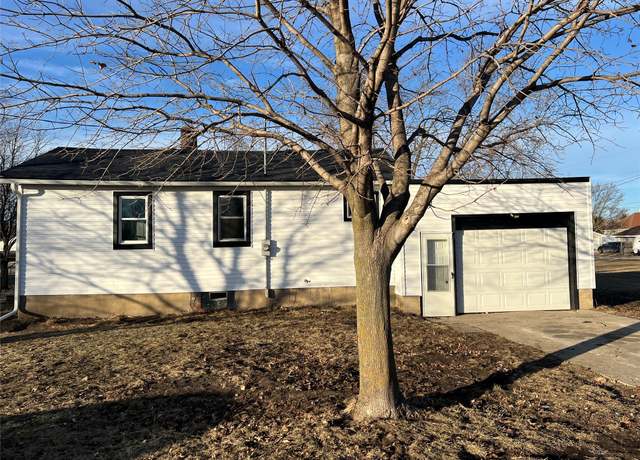 Property at 2104 Boone St, Boone, IA 50036, 1 bed, 1 bath