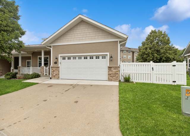 Property at 130 SE Legacy Pointe Blvd, Waukee, IA 50263, 3 beds, 3 baths