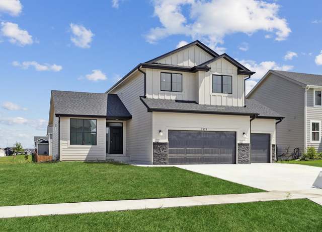 Property at 2519 NW Linwood Ct, Ankeny, IA 50023, 3 beds, 2.5 baths