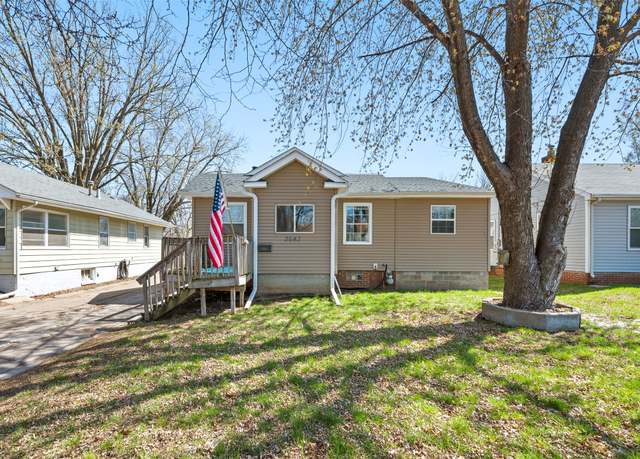 Property at 3643 E 7th St, Des Moines, IA 50316, 3 beds, 2 baths