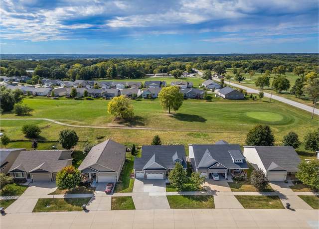 Property at 6542 NE 9th Ct, Des Moines, IA 50313, 4 beds, 3 baths