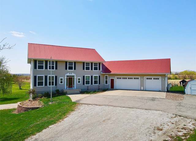 Property at 1005 S Y St, Indianola, IA 50125, 6 beds, 5 baths