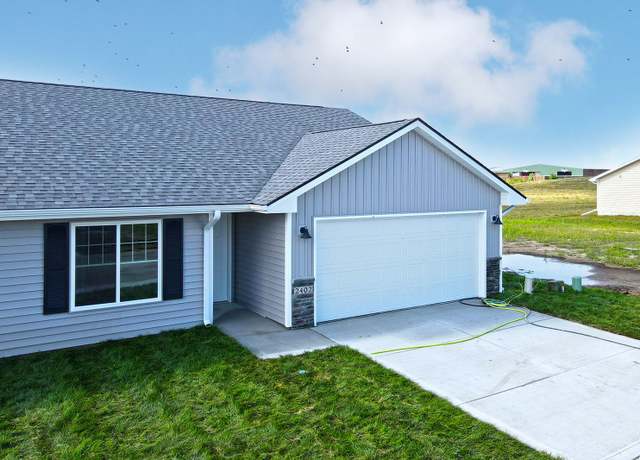 Property at 2402 NE 6th St, Grimes, IA 50111, 3 beds, 2 baths