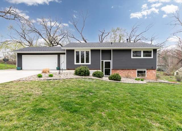 Property at 103 Emerson Hough Dr, Newton, IA 50208, 4 beds, 2 baths