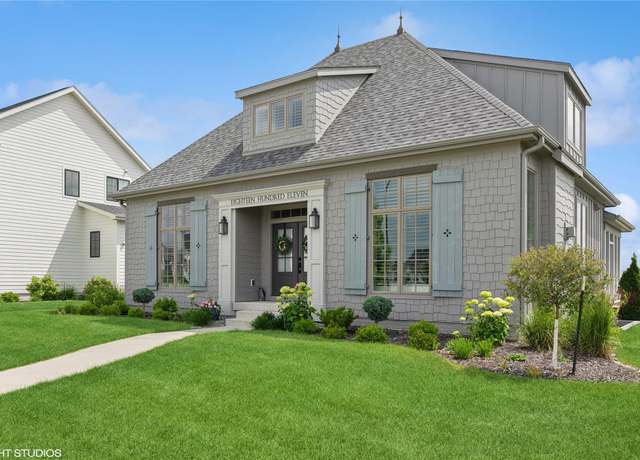 Property at 1811 SW Oak St, Ankeny, IA 50023, 5 beds, 3.5 baths