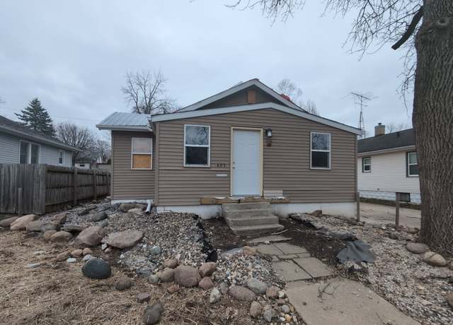 Property at 405 Charles St, Fort Dodge, IA 50501, 2 beds, 1 bath