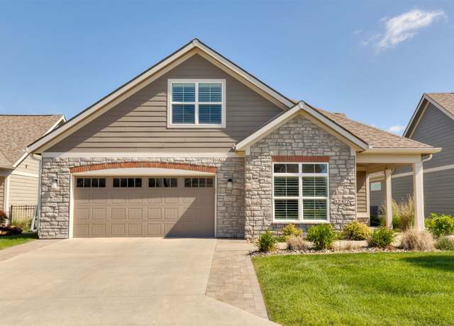 Property at 17475 Baxter Dr, Clive, IA 50325, 3 beds, 2.5 baths