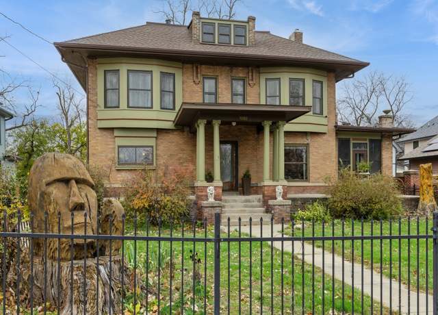 Property at 1080 31st St, Des Moines, IA 50311, 4 beds, 2.5 baths